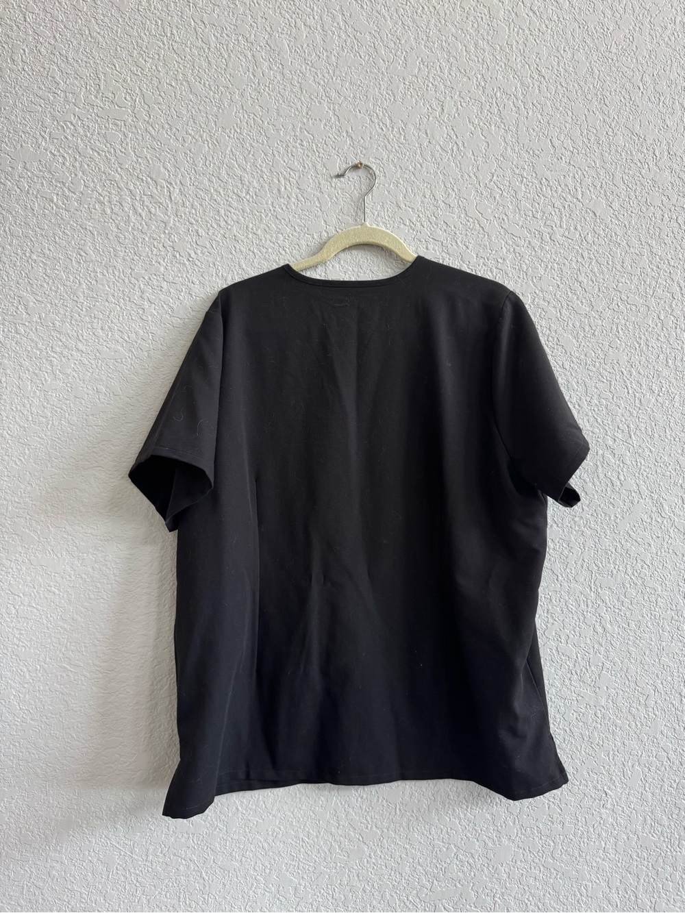 Figs Women’s Black V-Neck Short Sleeve Scrub Top - Picture 2 of 2